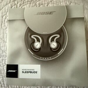 Bose Silver Earbud Headphones with Ergonomic Design